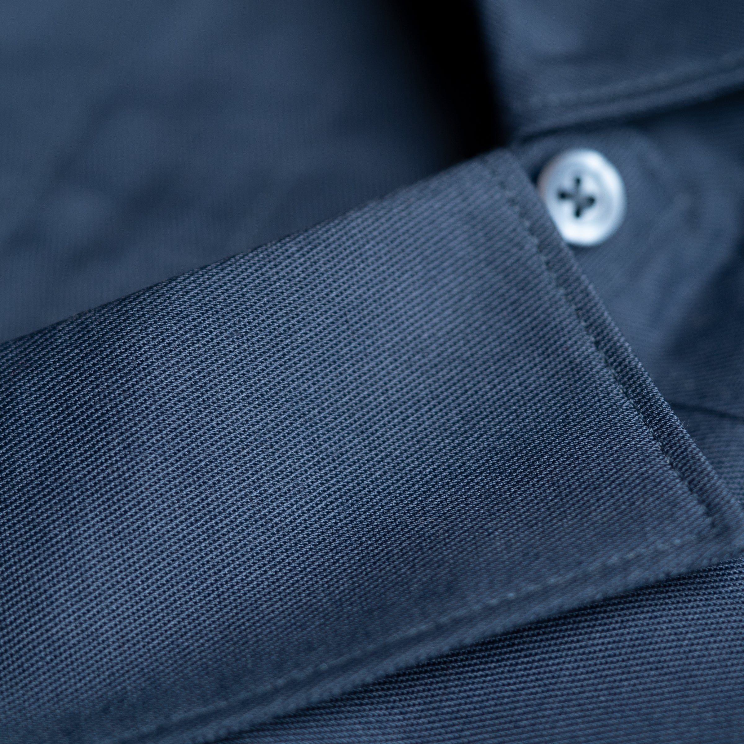 Swift Fox Twill Button Up in Marine, matching inner collar detail — Androgynous Fox androgynous button up shirt